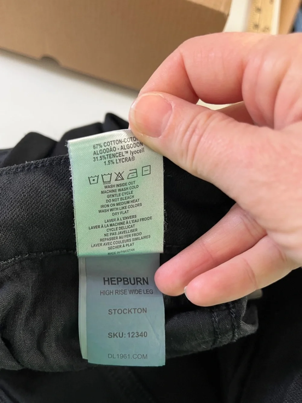DL1961 Hepburn High Rise Wide Leg Black Jeans Size 26 Like New
